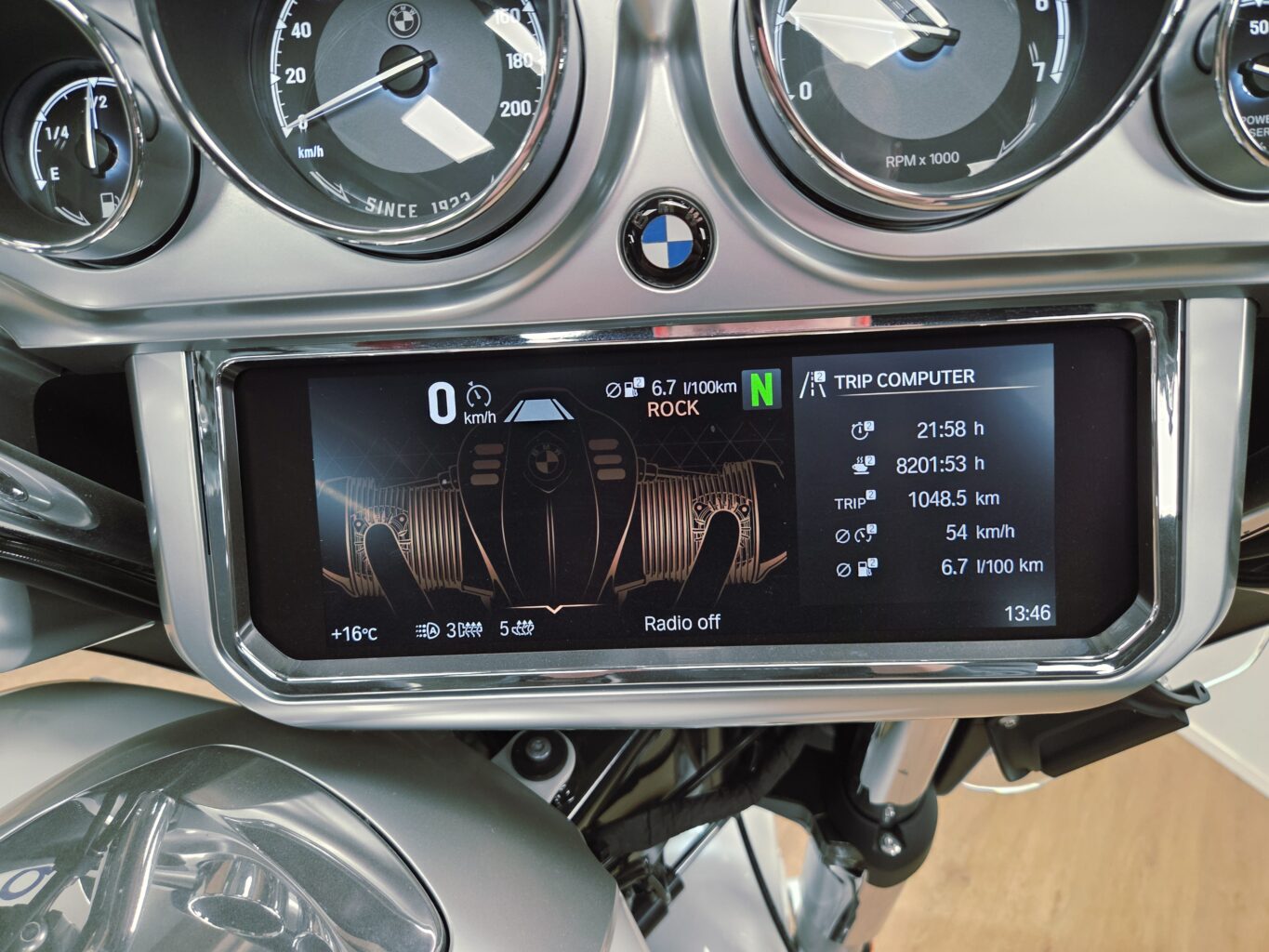 BMW  R 18 Арендный автомобиль