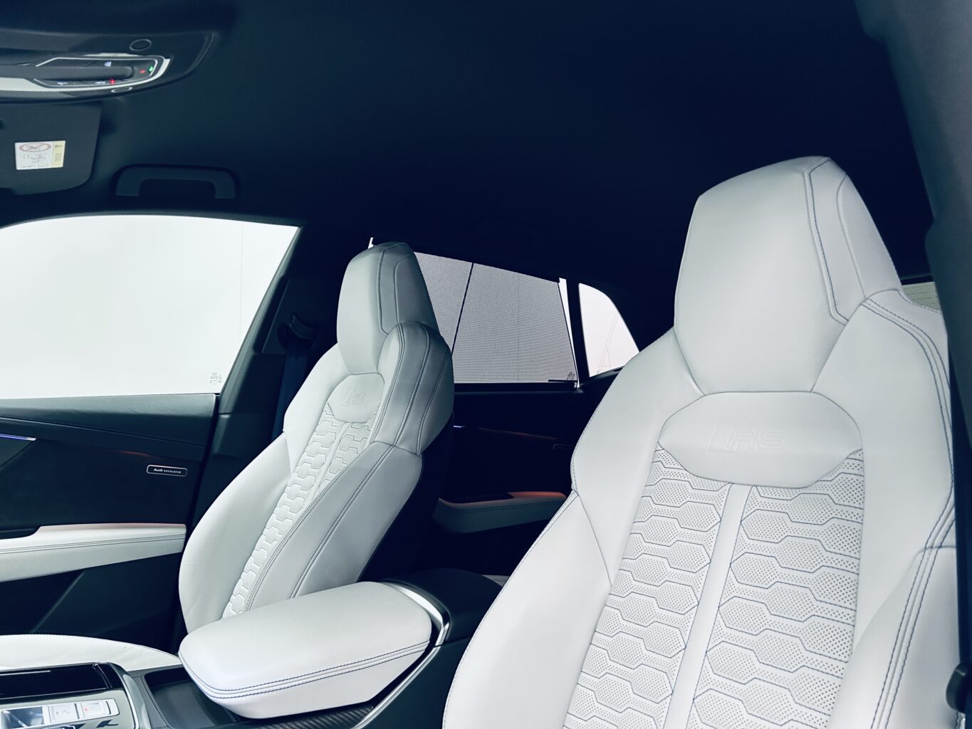 Audi RS Q8 rendiauto