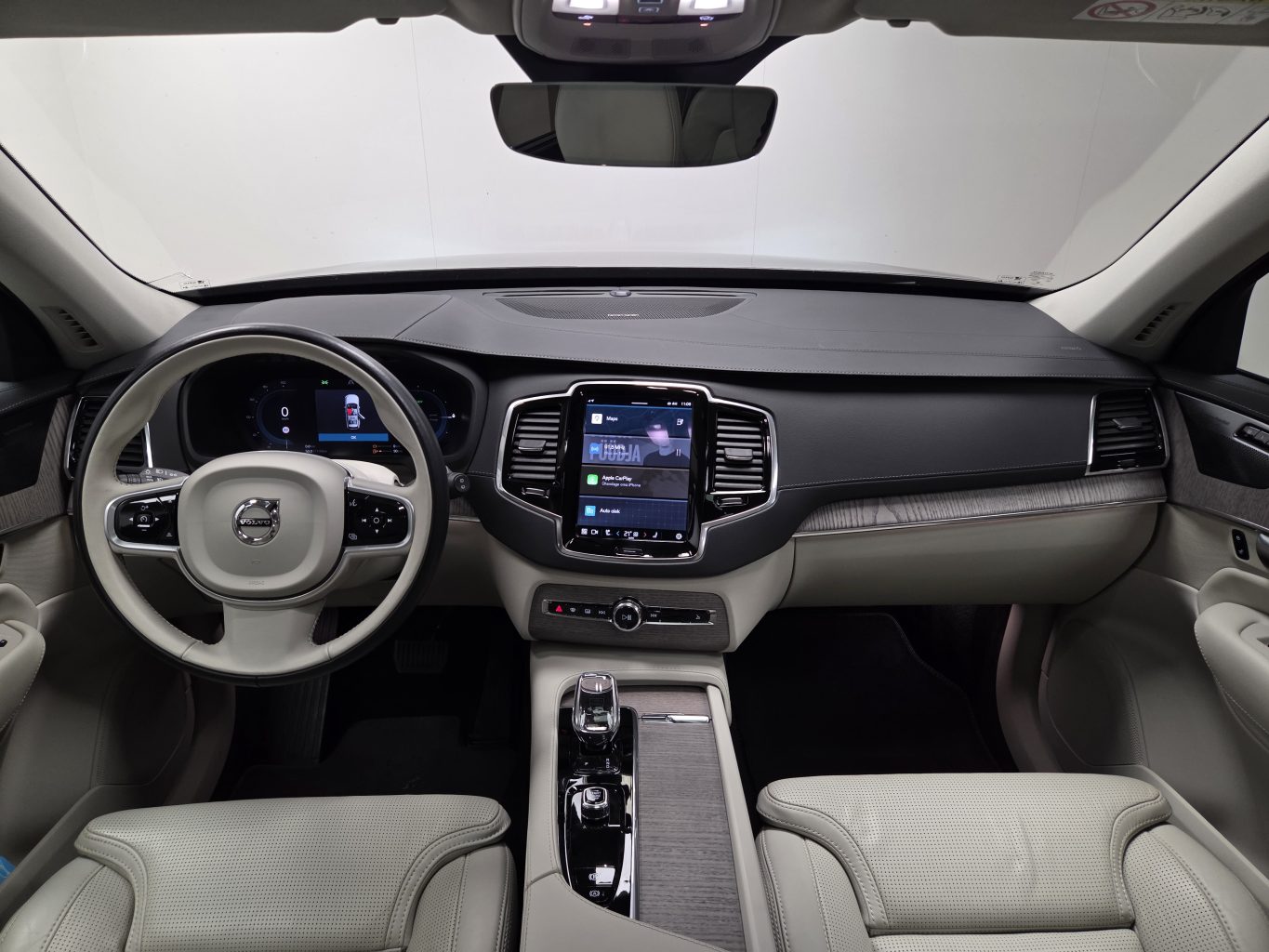 Volvo XC90 rendiauto