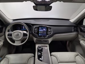 Volvo XC90 rendiauto