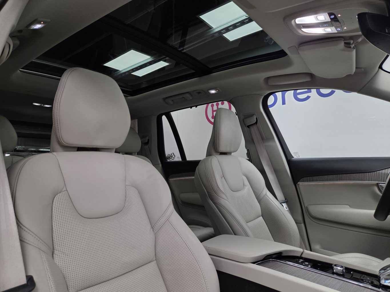 Volvo XC90 rendiauto