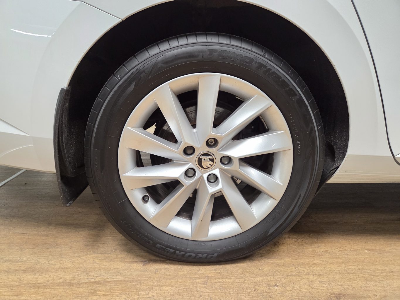Skoda SUPERB rendiauto