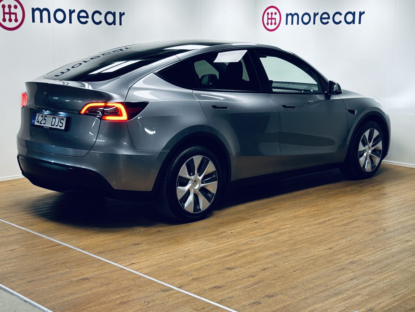 Tesla Model Y rendiauto