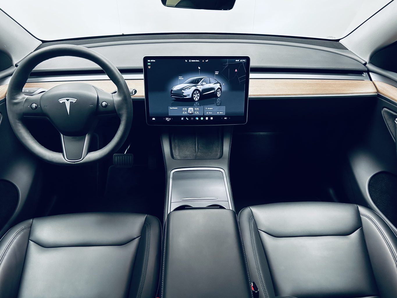 Tesla Model Y rendiauto