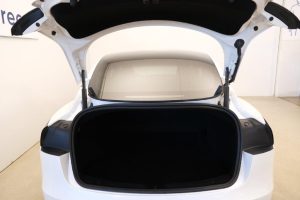 Tesla Model 3 rendiauto