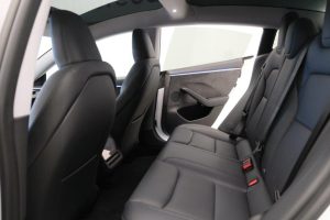 Tesla Model 3 rendiauto