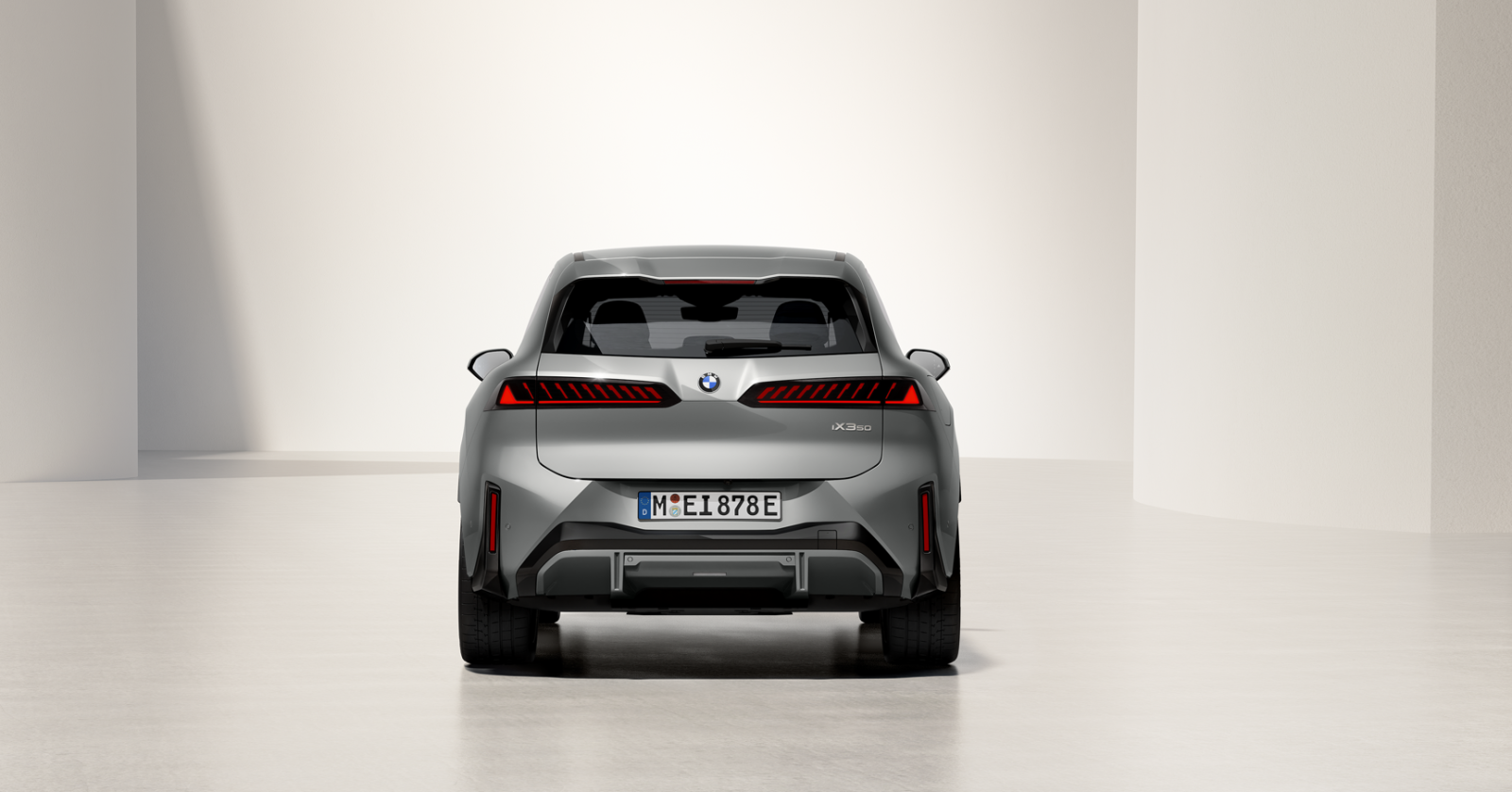 BMW IX3 Арендный автомобиль