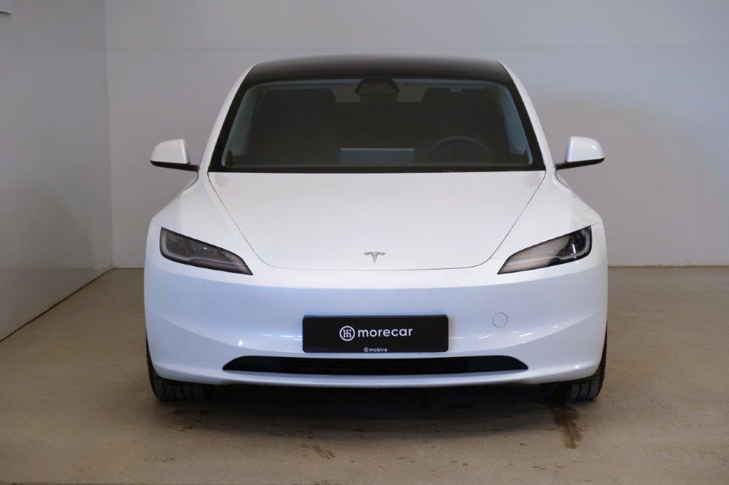 Tesla Model 3 rendiauto
