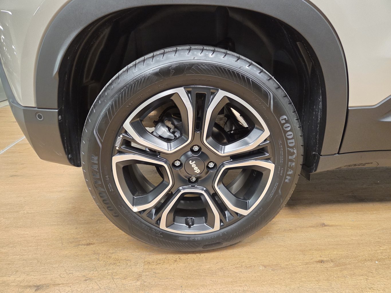 Jeep Avenger rendiauto