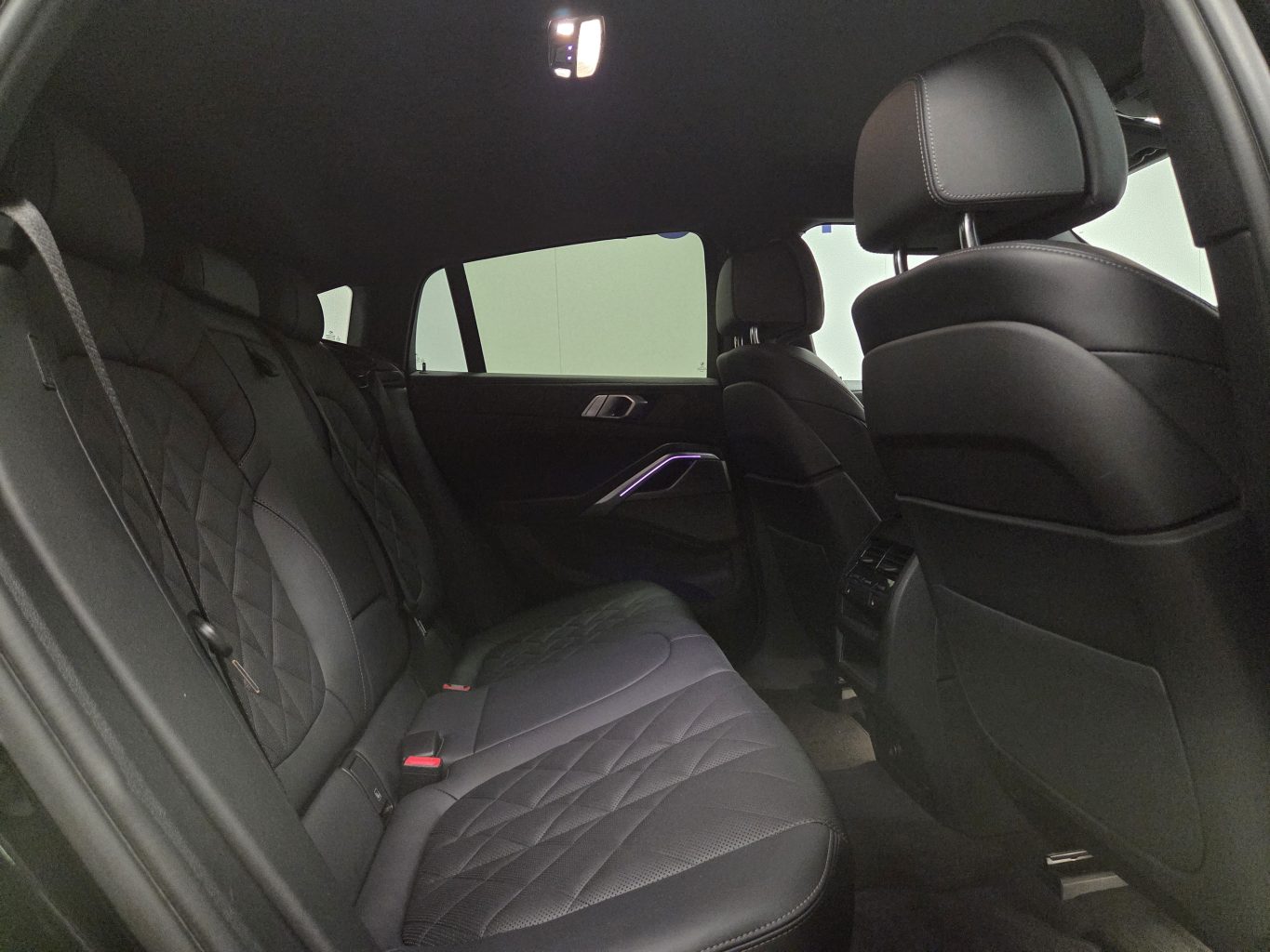 BMW X6 Арендный автомобиль