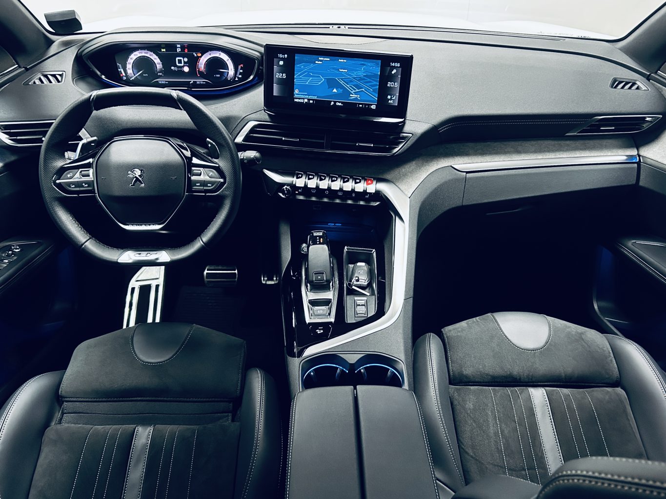 Peugeot 3008 Арендный автомобиль