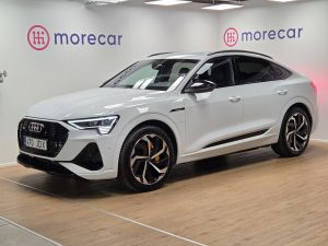 Audi e-tron Арендный автомобиль