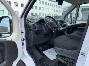 Peugeot Boxer Rental car