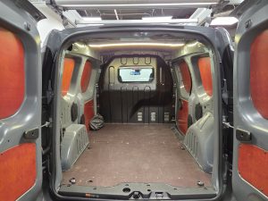 Renault EXPRESS Арендный автомобиль