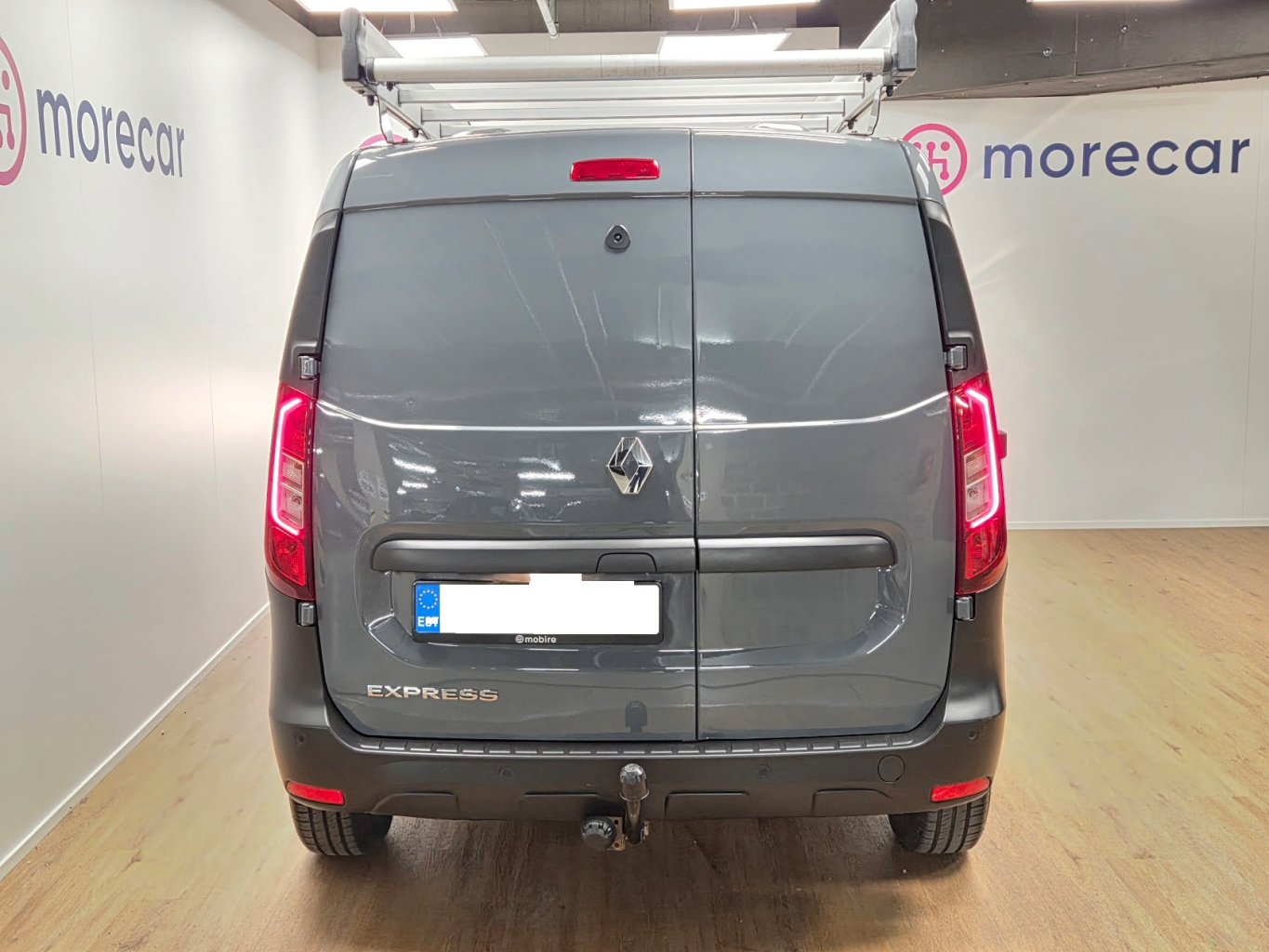 Renault EXPRESS Арендный автомобиль