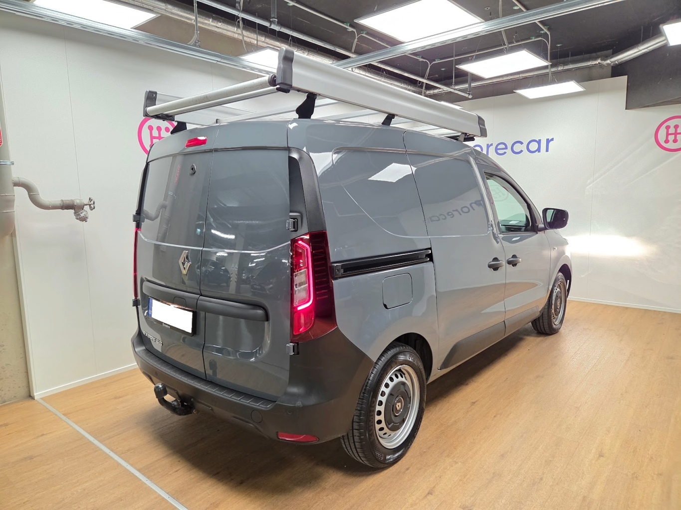 Renault EXPRESS Арендный автомобиль