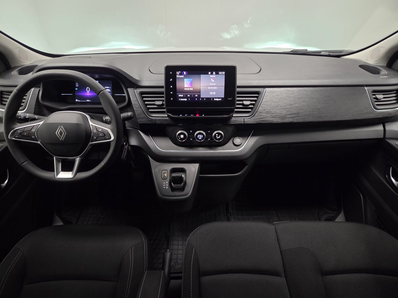 Renault TRAFIC Арендный автомобиль