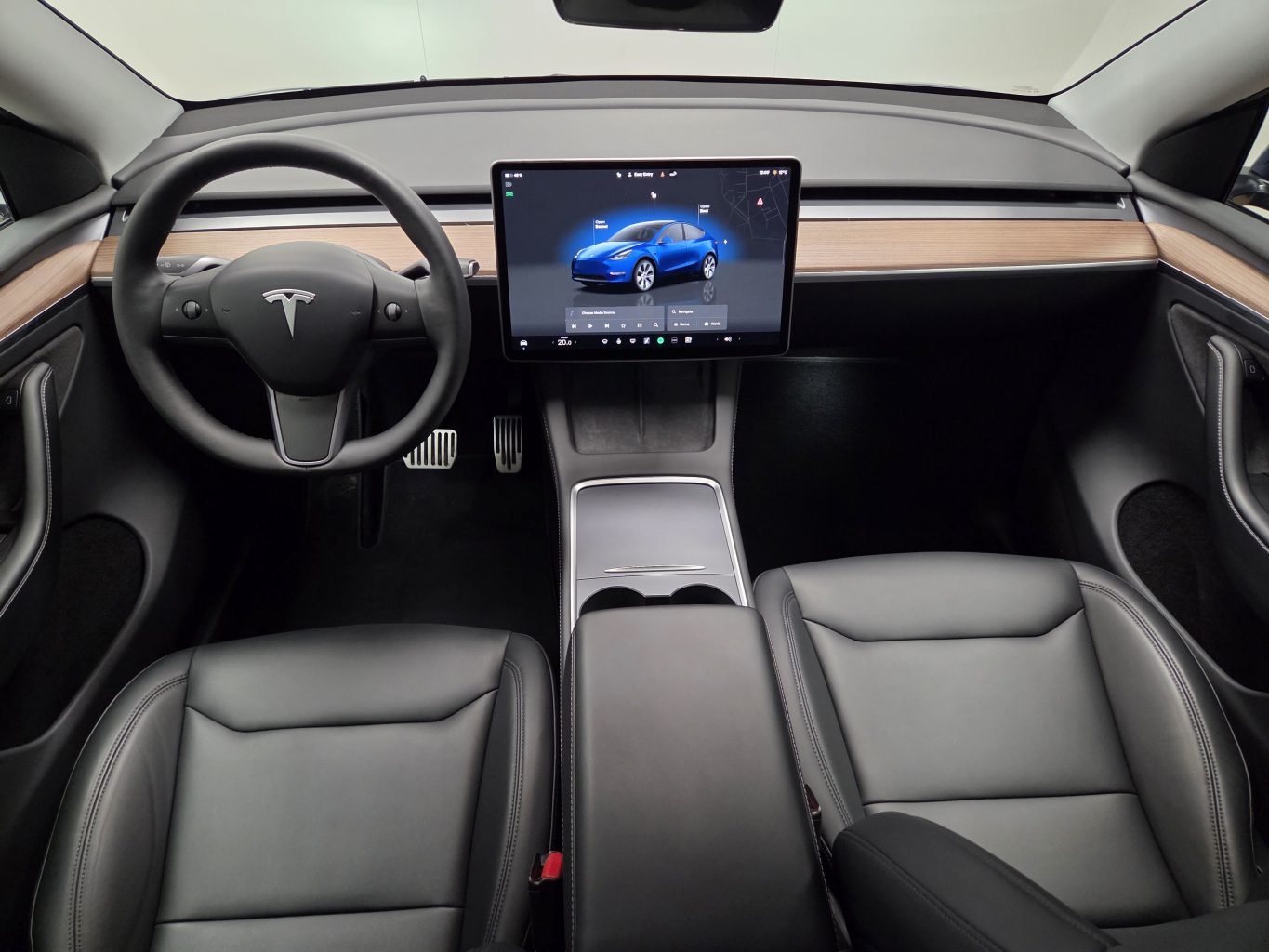 Tesla Model Y Арендный автомобиль