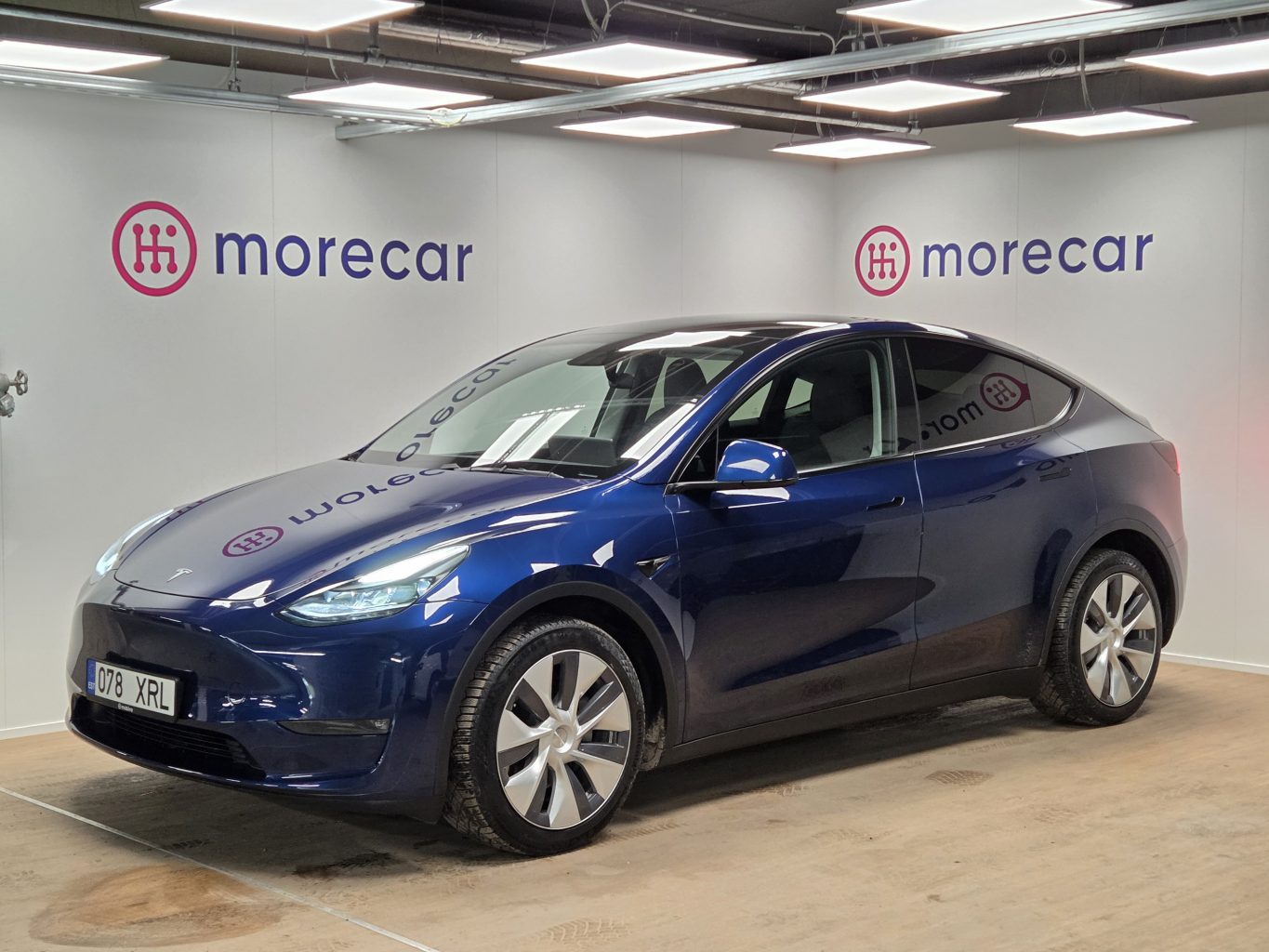 Tesla Model Y Арендный автомобиль