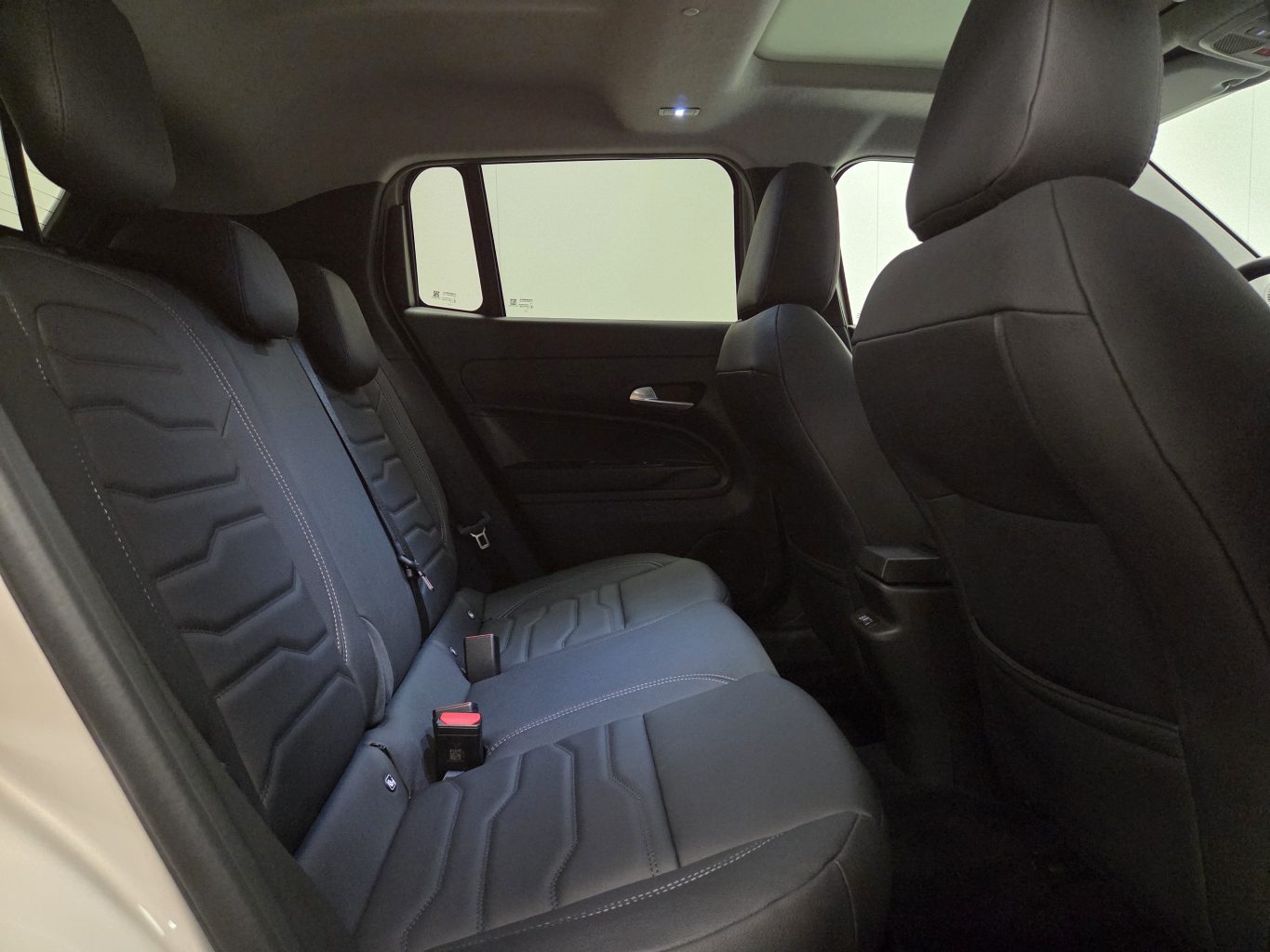 Jeep Avenger rendiauto