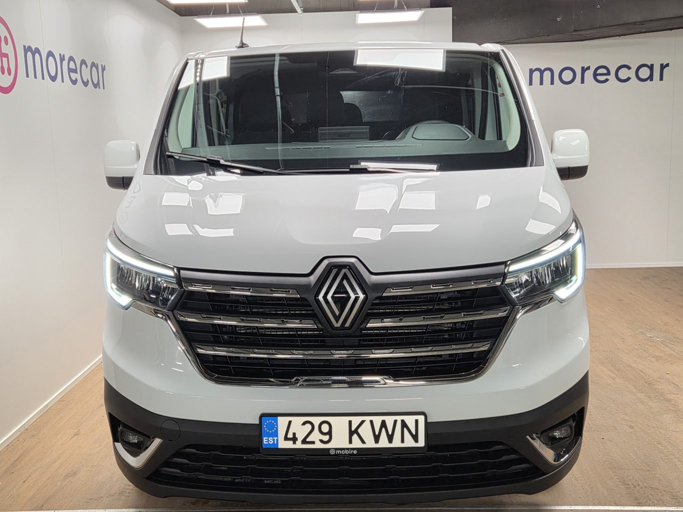 Renault TRAFIC Арендный автомобиль