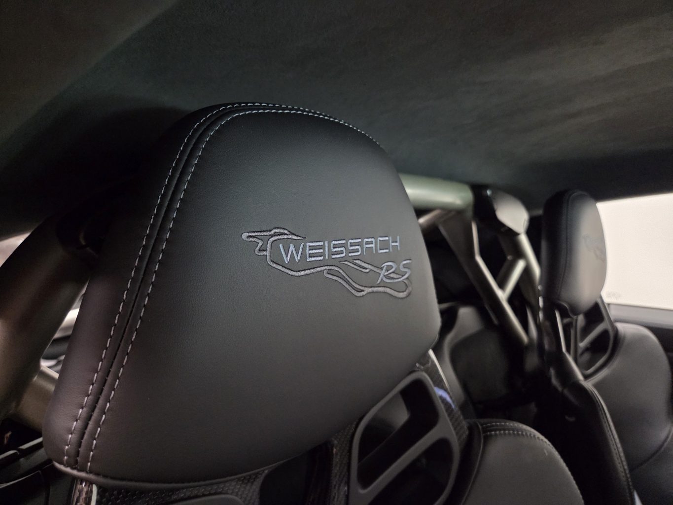 Porsche Cayman rendiauto