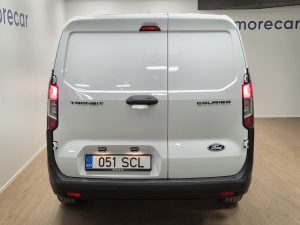 Ford Transit Courier Арендный автомобиль