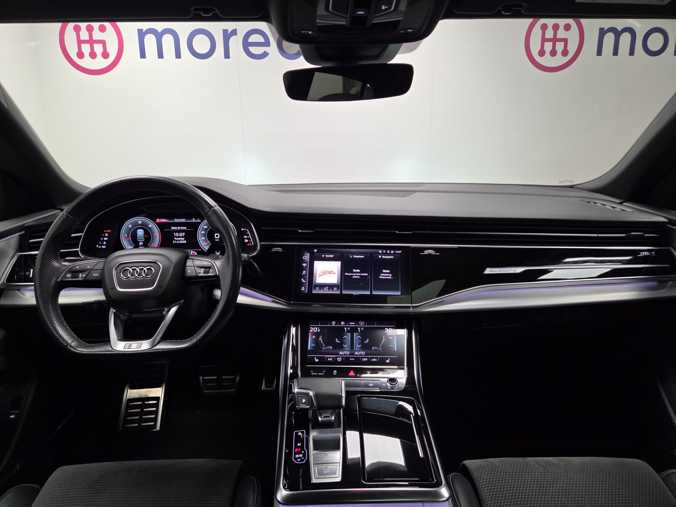Audi Q8 Арендный автомобиль