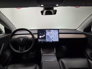 Tesla Model 3 rendiauto