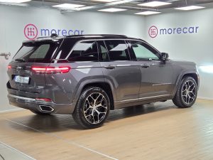 Jeep GRAND CHEROKEE Rental car