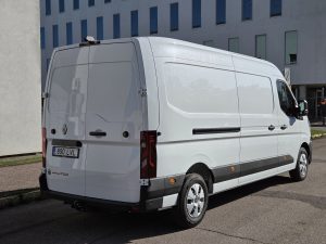 Renault MASTER Rental car