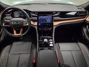 Jeep GRAND CHEROKEE Rental car