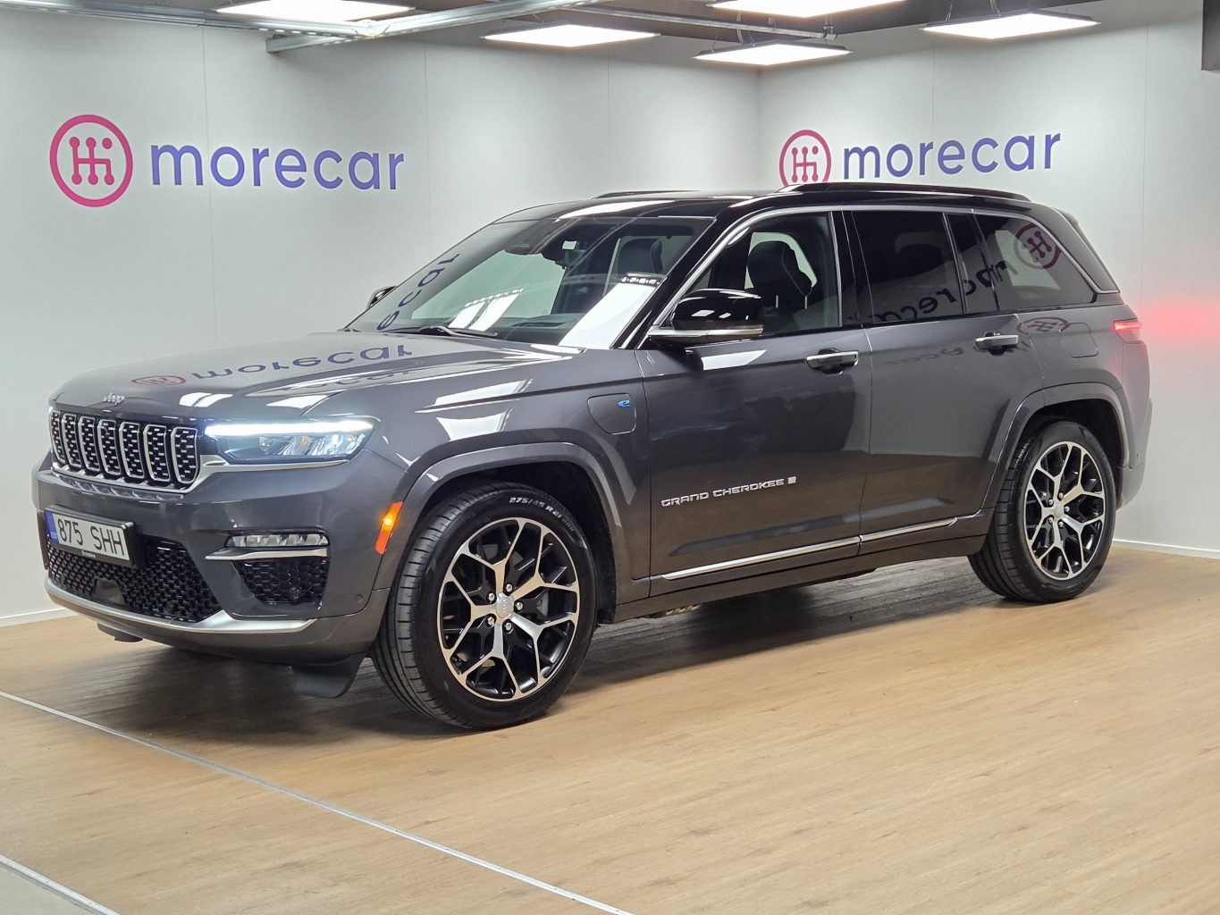 Jeep GRAND CHEROKEE Арендный автомобиль