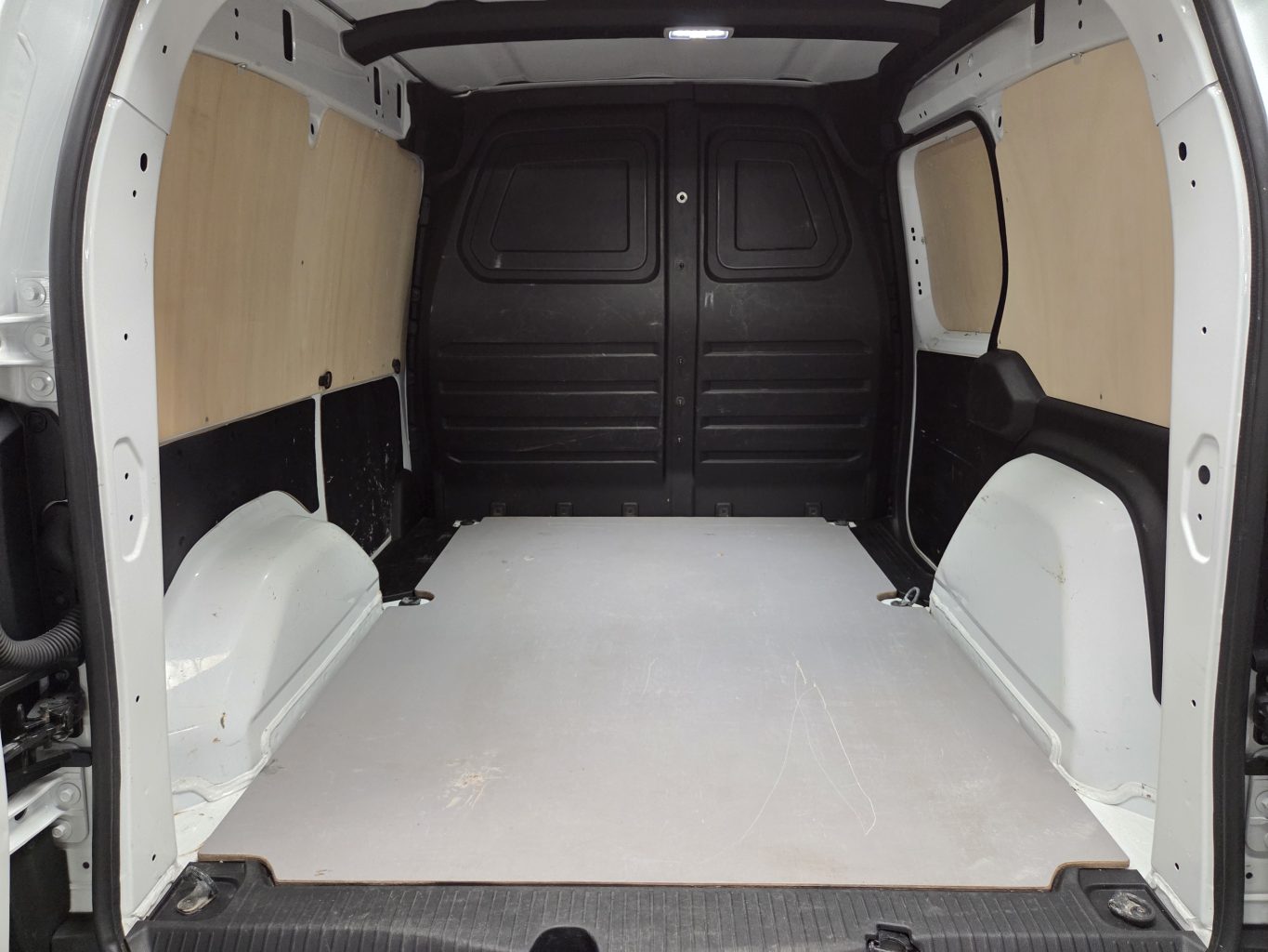 Renault KANGOO Rental car
