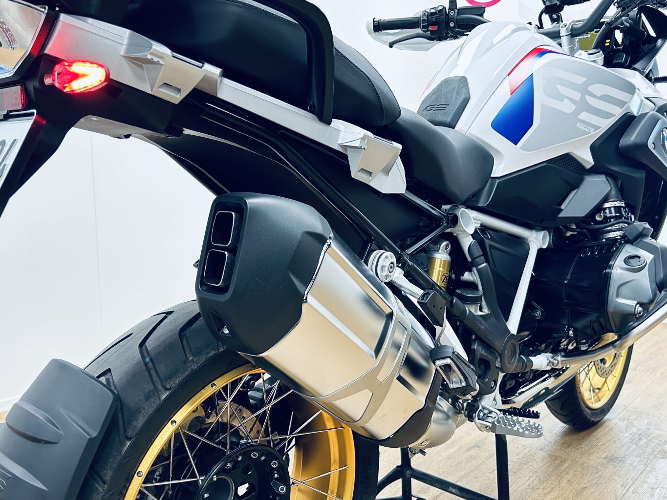BMW Motorrad R seeria  rendiauto