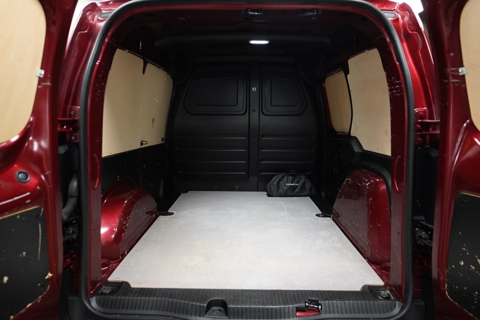 Renault KANGOO rendiauto