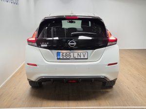 Nissan LEAF Арендный автомобиль