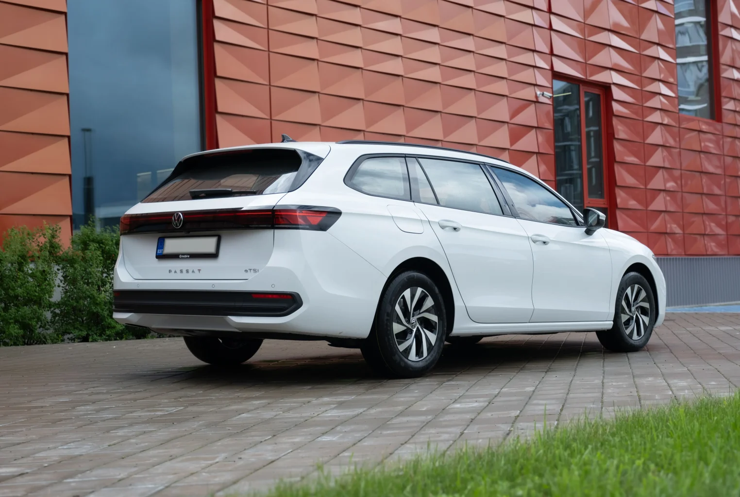 Volkswagen PASSAT rendiauto