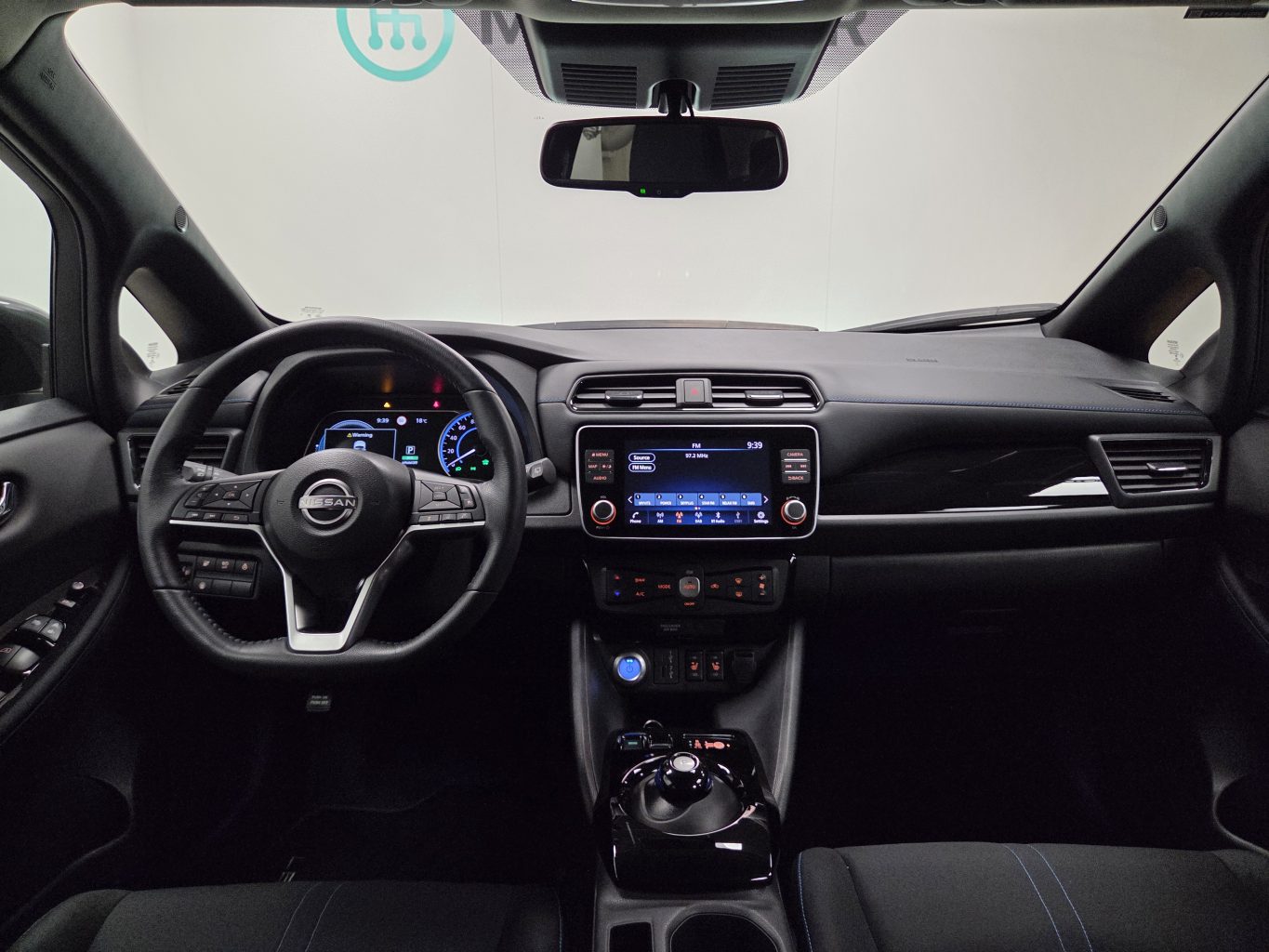 Nissan LEAF Арендный автомобиль