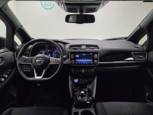 Nissan LEAF Арендный автомобиль