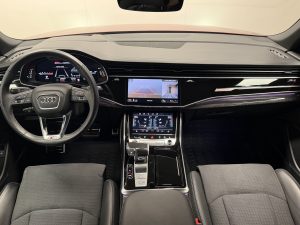 Audi Q8 Арендный автомобиль